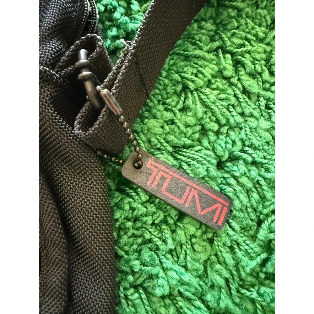 Tumi Crossbody Bag Unisex Medium Black Excellent Ballistic Nylon Travel Mess